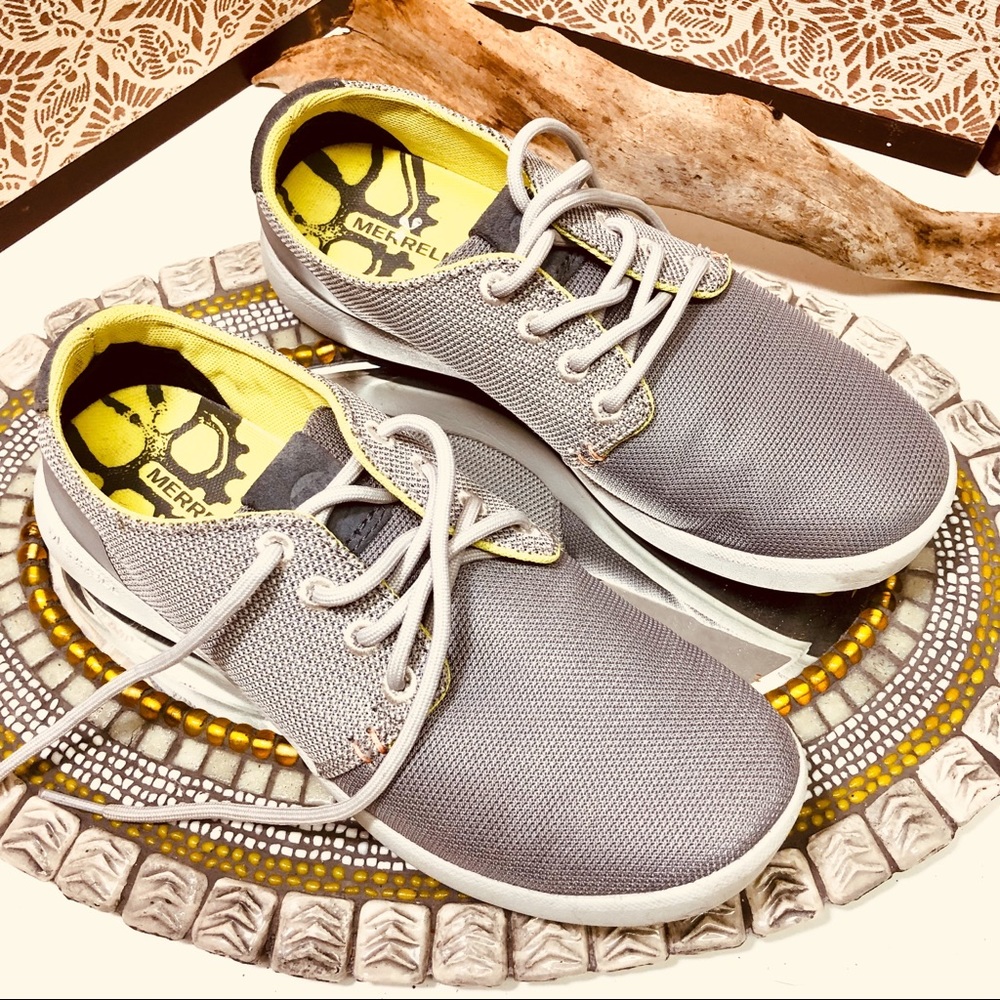 Merrell great and comfortable laced sneakers